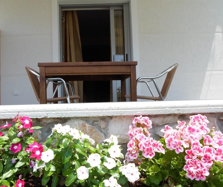 Riviera Bed & Breakfast