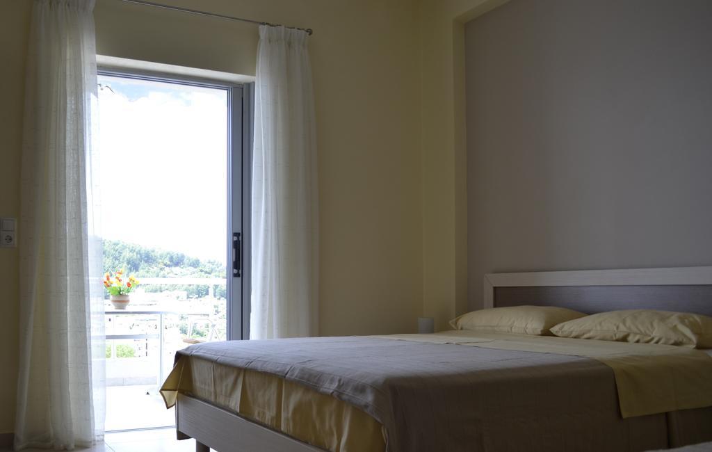 Riviera 3* Himare