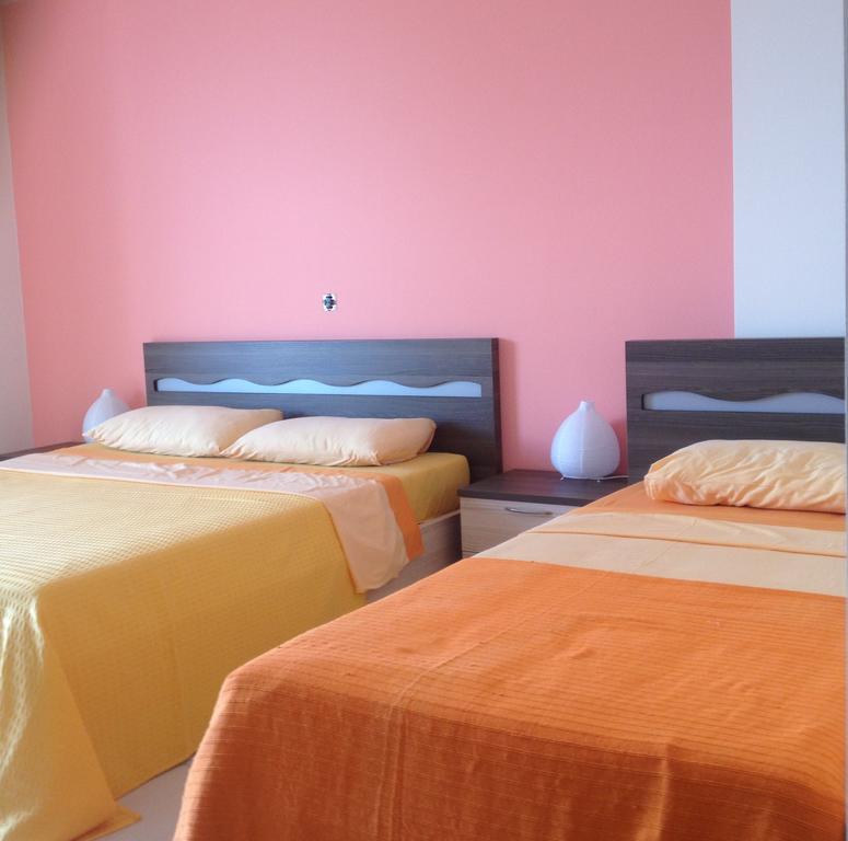 Riviera Bed & Breakfast Himare