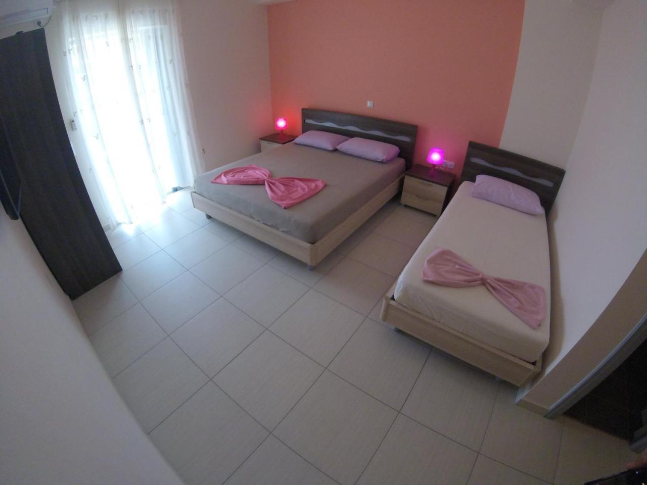 Riviera Bed & Breakfast Himare